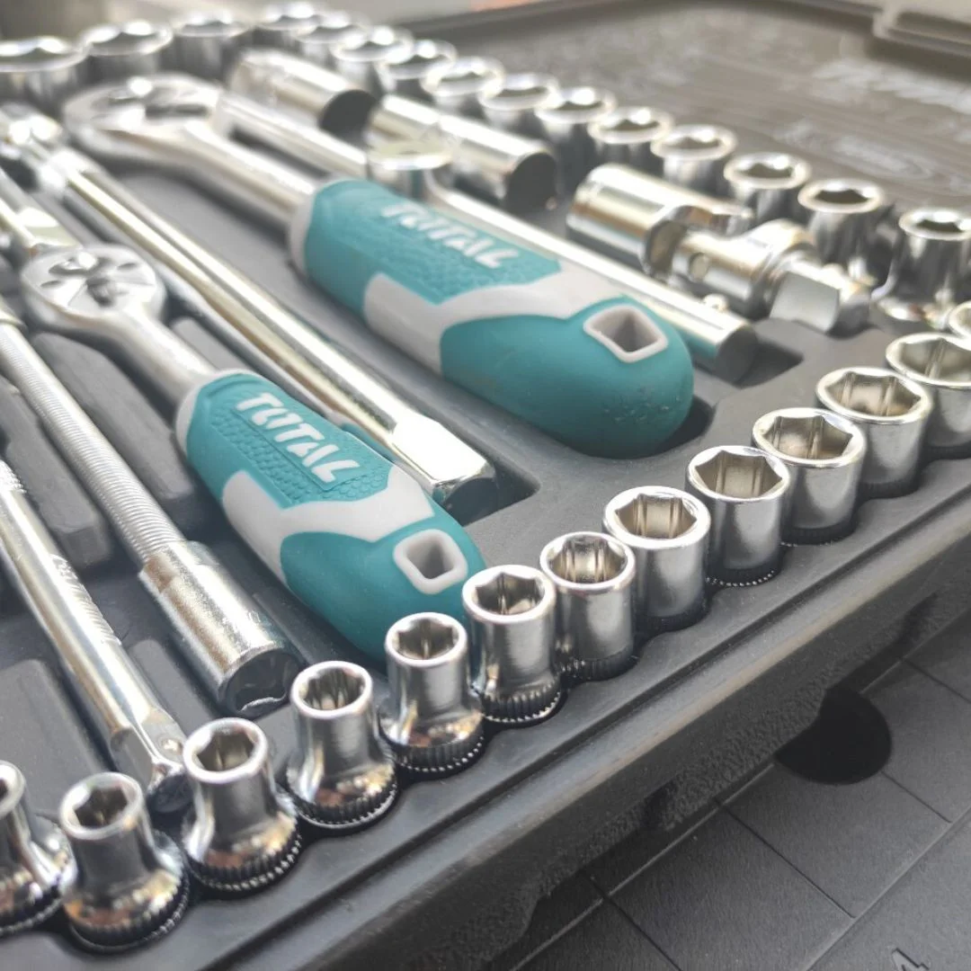 Ensemble de 44 douilles 1/4" + 1/2"